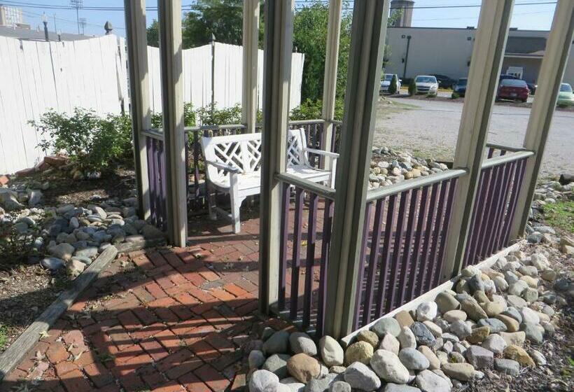 هاستل Historic Sion Bass Guest House