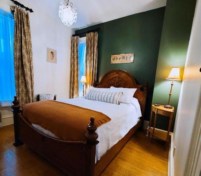 هاستل Historic Sion Bass Guest House