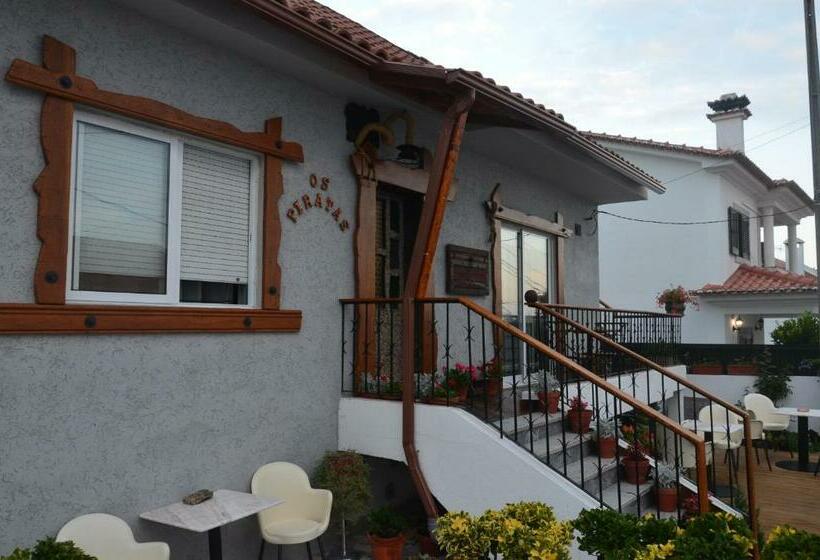 旅馆 Os Piratas