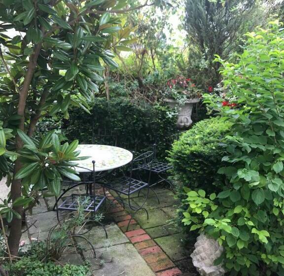 住宿加早餐 10 St James Villas