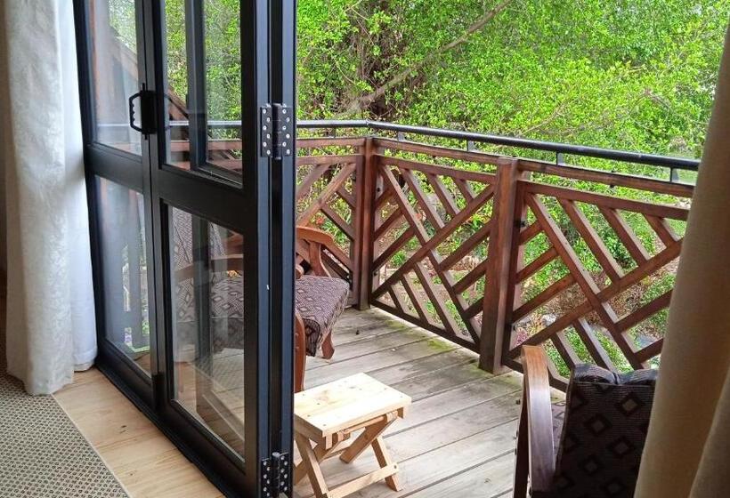 مبيت وإفطار Fleur Bleue & The Timber Frame