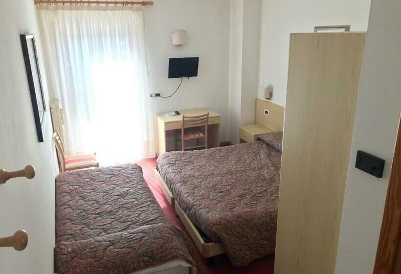 مبيت وإفطار Garnì Mariolina