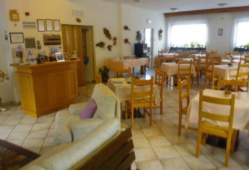 مبيت وإفطار Garnì Mariolina