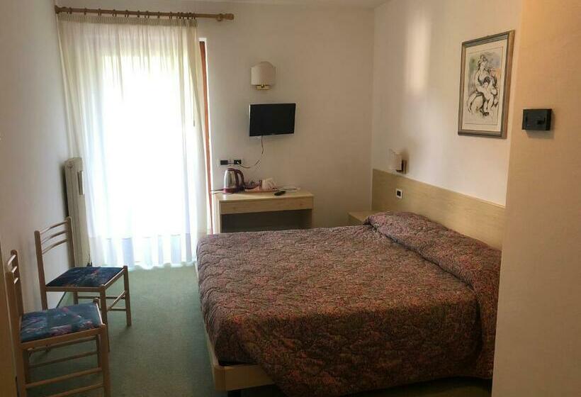 مبيت وإفطار Garnì Mariolina