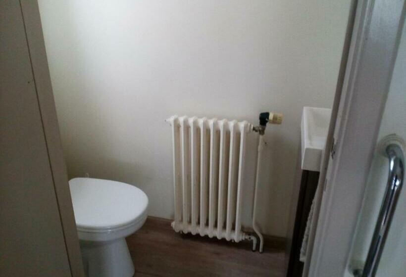 צימר Kamer + Douche In Villa