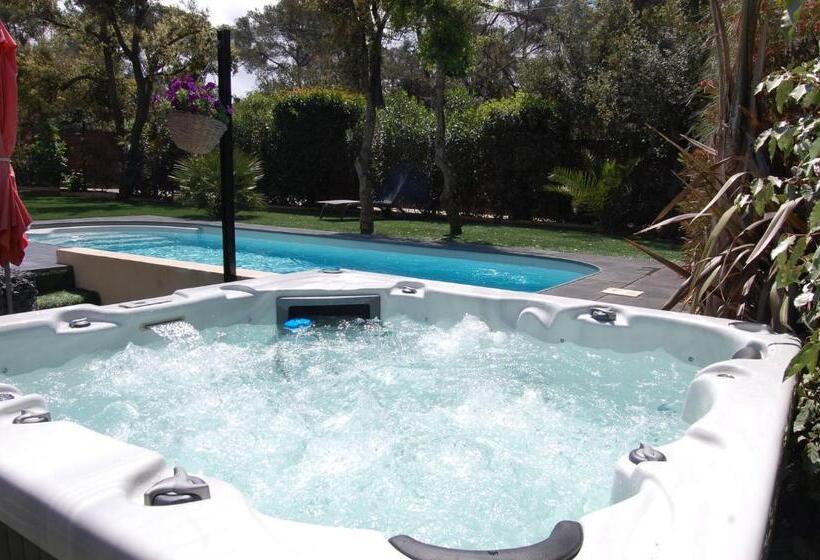 Bed and Breakfast Le Clos Des Barelles