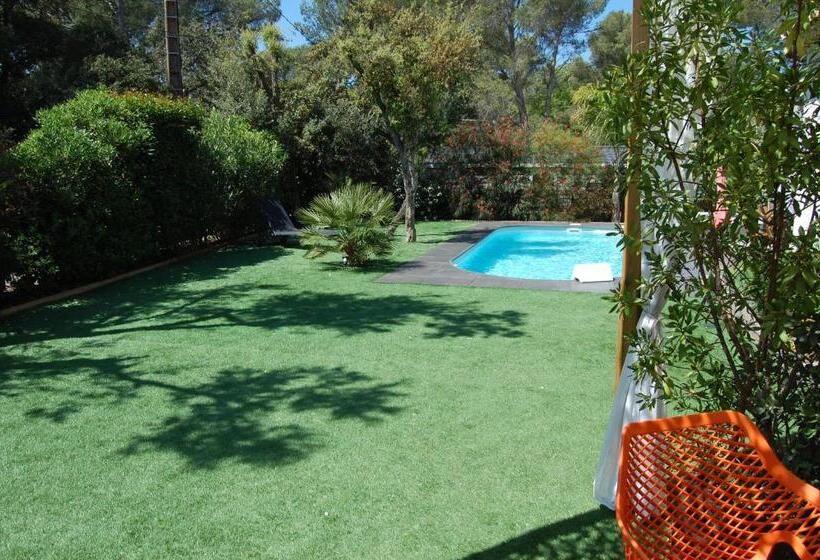 Bed and Breakfast Le Clos Des Barelles