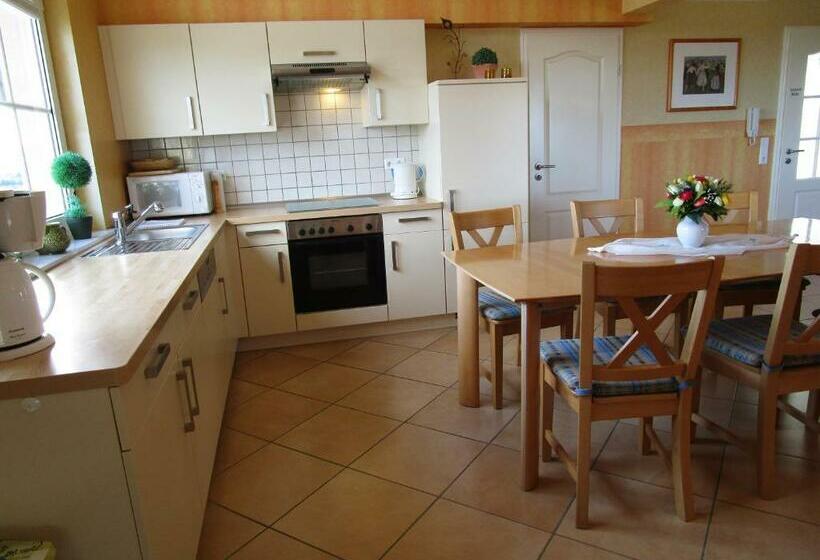 Bed and Breakfast Pension Kölzer