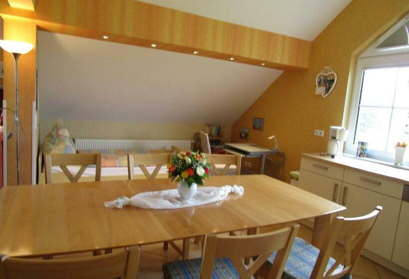 Bed and Breakfast Pension Kölzer