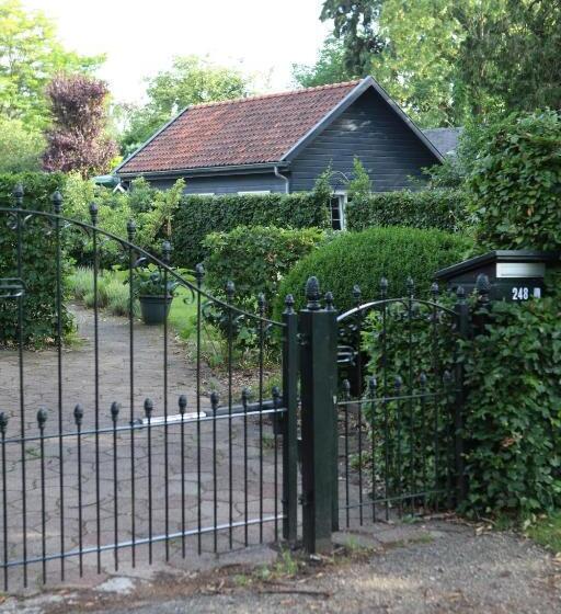 住宿加早餐 The Pool House