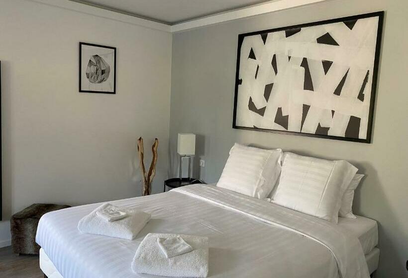 Les Rives Des Habsbourg