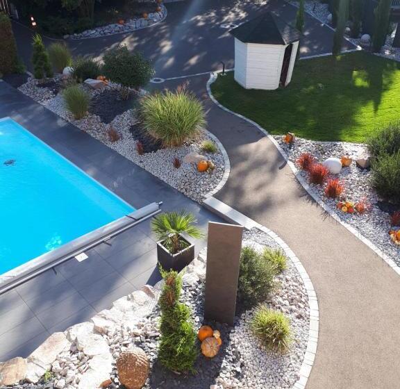 Les Rives Des Habsbourg