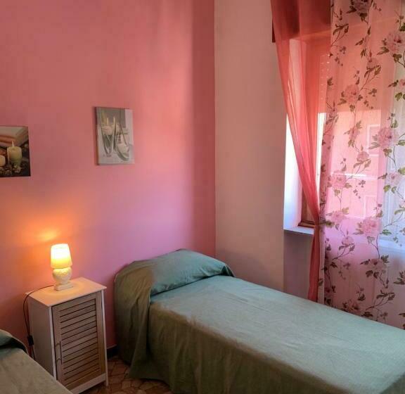 ペンション Affittacamere Serravalle Shopping