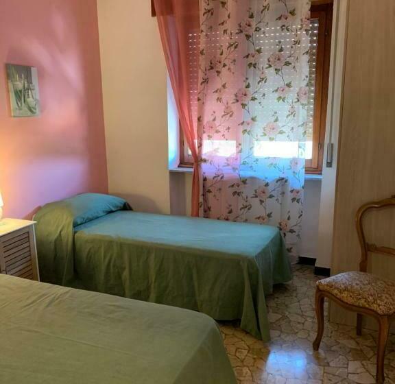 ペンション Affittacamere Serravalle Shopping