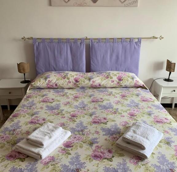 ペンション Affittacamere Serravalle Shopping