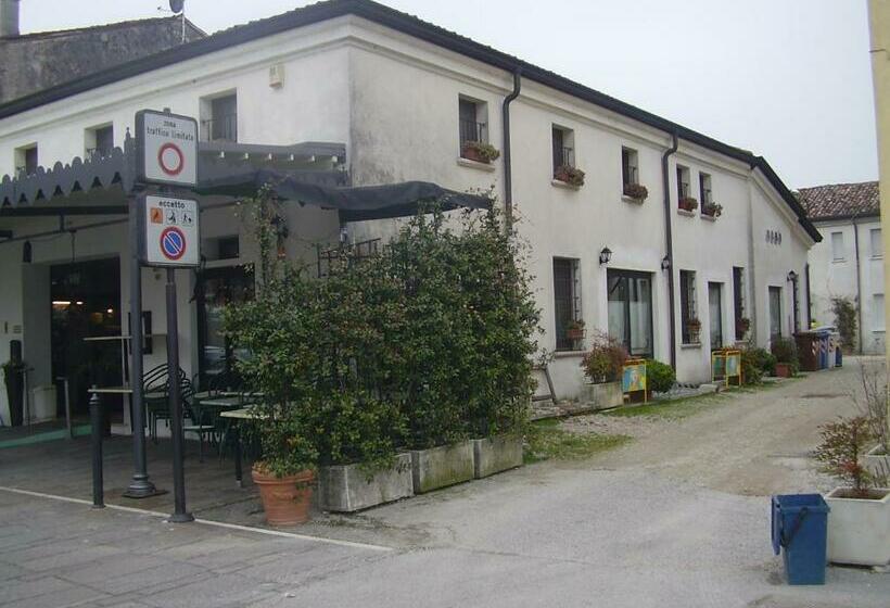 بنسيون Al Cacciatore