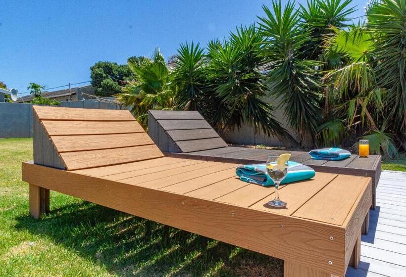 פנסיון Bloubergstrandlodge