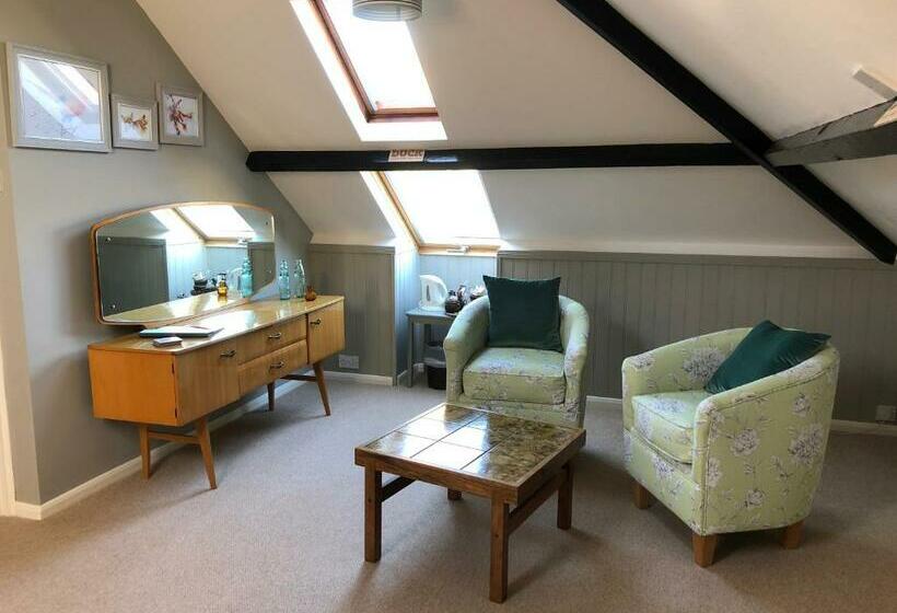 بنسيون Burlington House Guest House