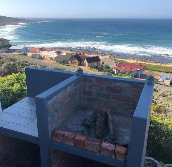 بنسيون Captain Sunshine Guest House