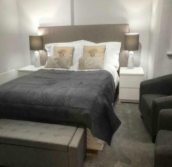 פנסיון Golden Cross Guesthouse