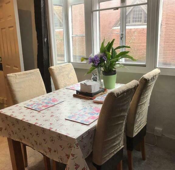 פנסיון Golden Cross Guesthouse