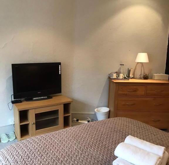 פנסיון Golden Cross Guesthouse