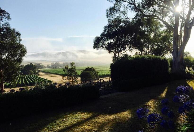 بنسيون Loft Over The Vines