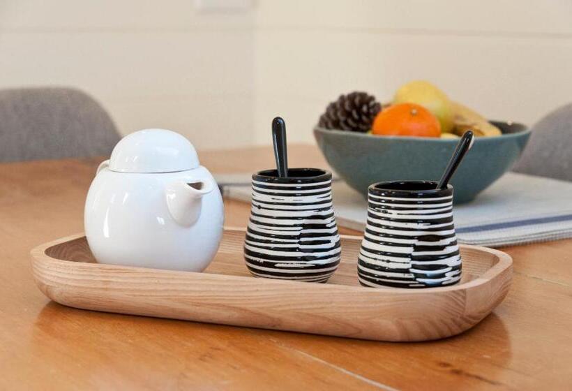 بنسيون Loft Over The Vines