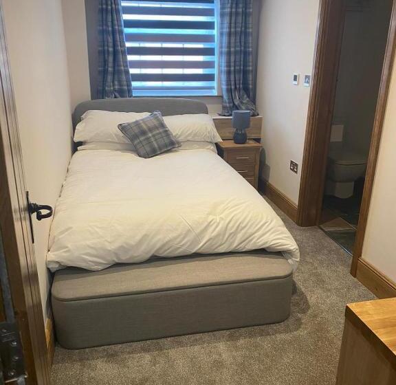 بنسيون Maypole Farm, Cawood