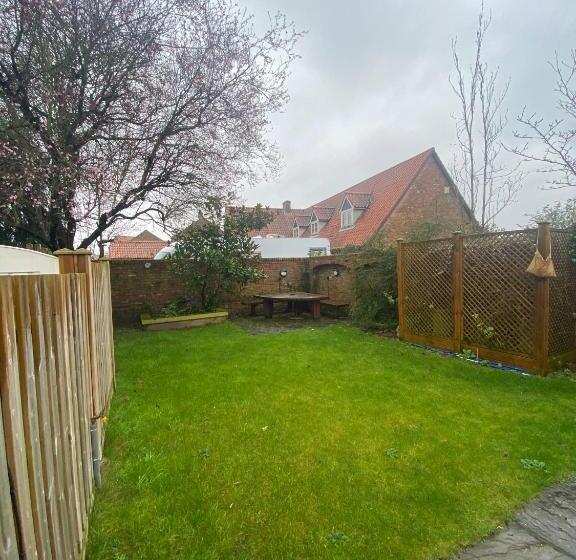 بنسيون Maypole Farm, Cawood