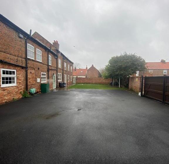 بنسيون Maypole Farm, Cawood