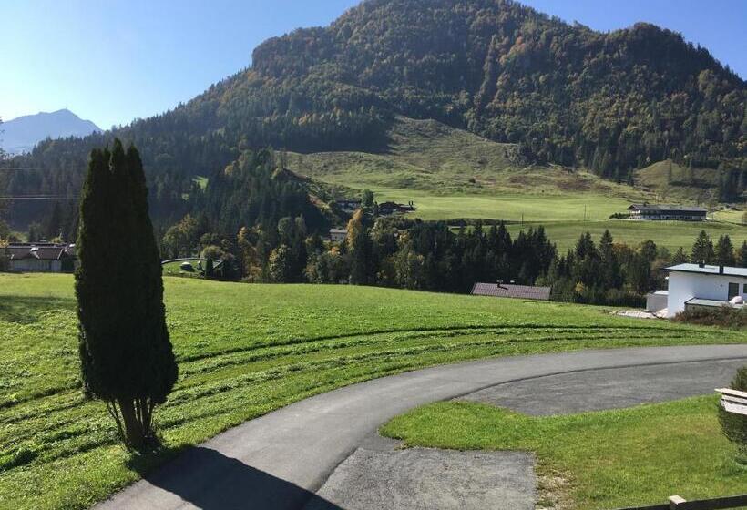 פנסיון Mountain Blast