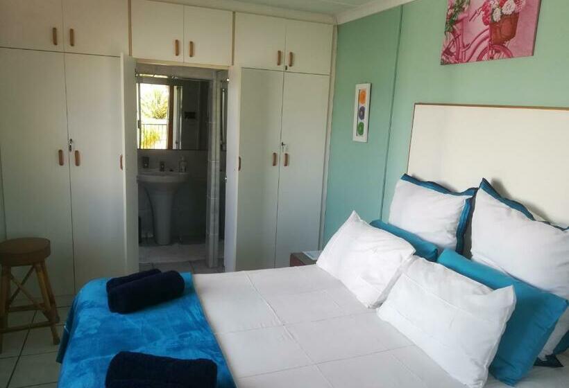 بنسيون Mountainia Inn