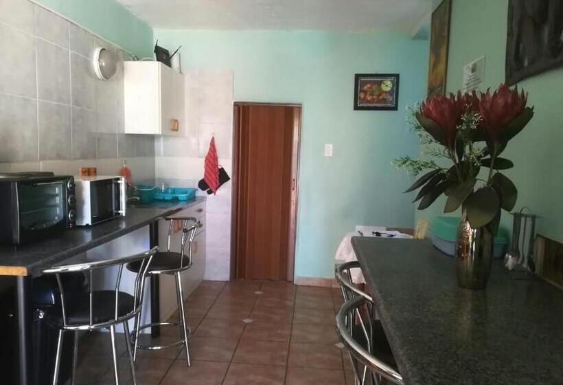 بنسيون Mountainia Inn