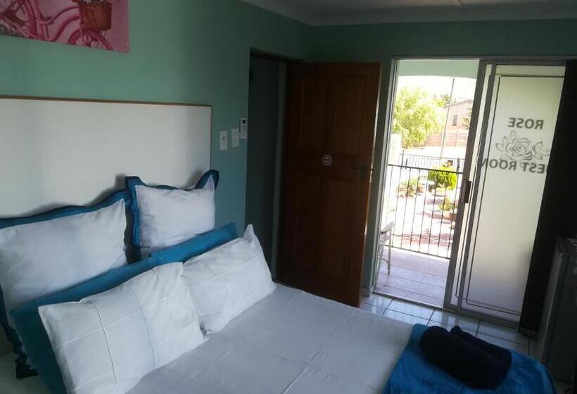 ペンション Mountainia Inn