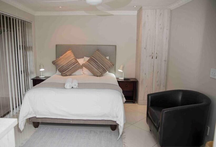 פנסיון Palmwood Guest House