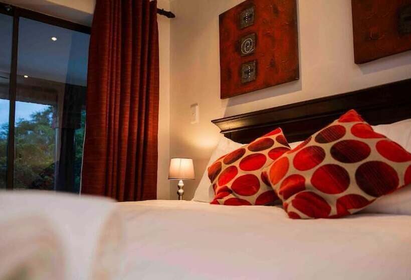 פנסיון Palmwood Guest House