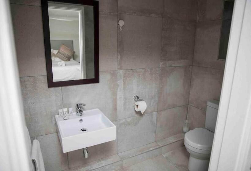 פנסיון Palmwood Guest House