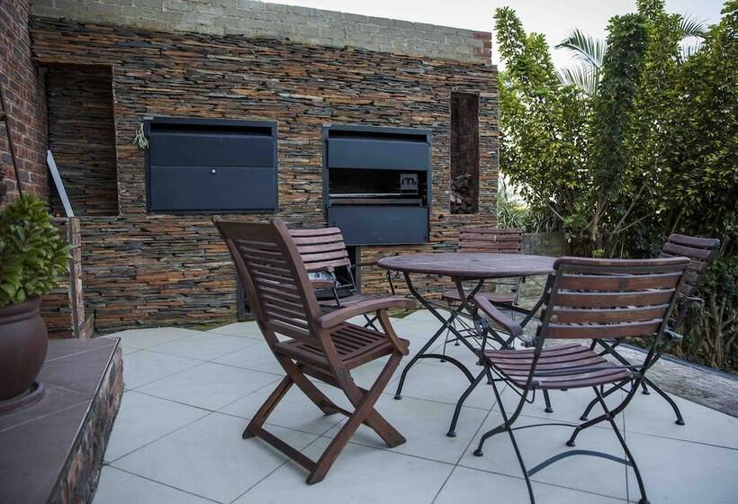 פנסיון Palmwood Guest House