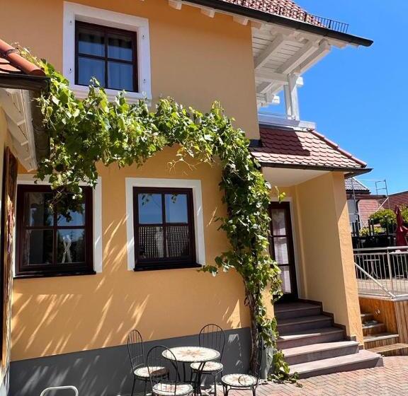 بنسيون Rebstöckel