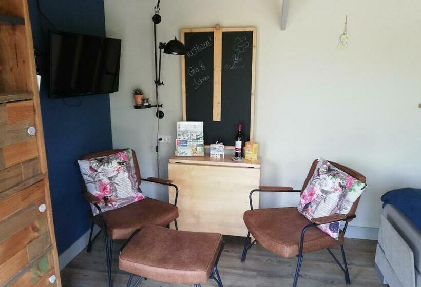 צימר De Zes Wielen