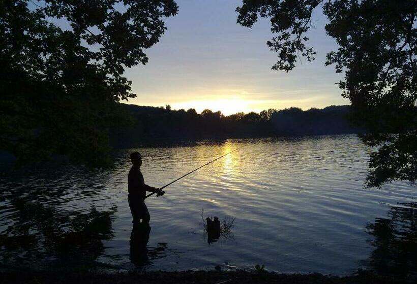 مبيت وإفطار L Escale Du Banquet