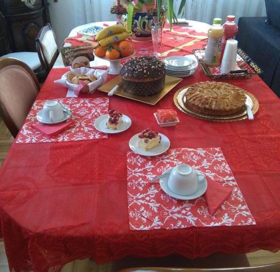 تختخواب و صبحانه La Castellese