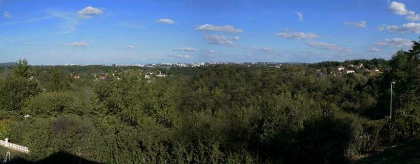 민박 Maison Canopée