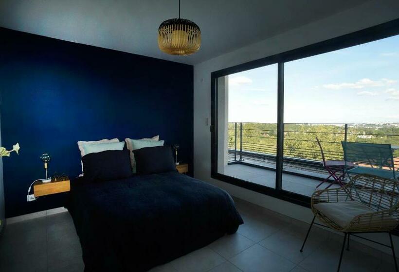 민박 Maison Canopée