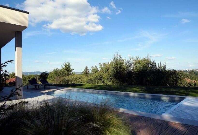 민박 Maison Canopée