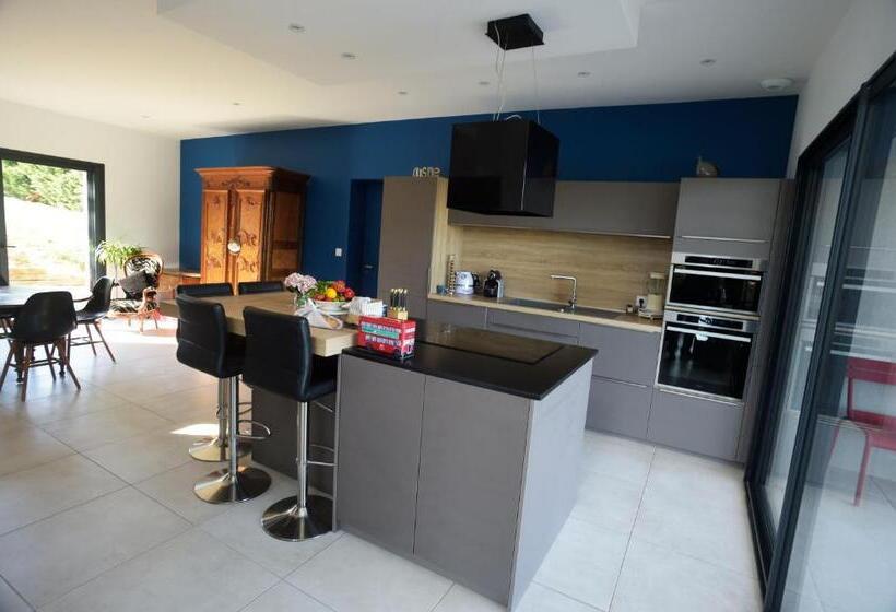 민박 Maison Canopée