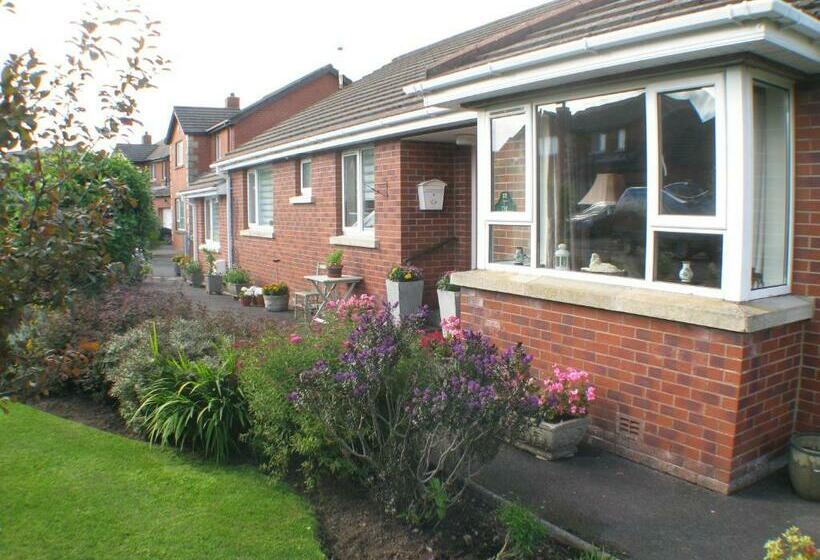 مبيت وإفطار The Lantern