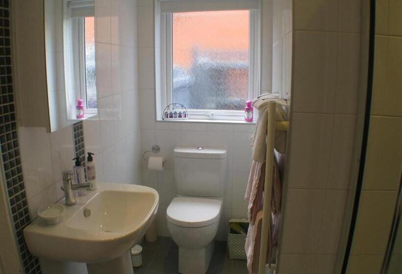 مبيت وإفطار The Lantern