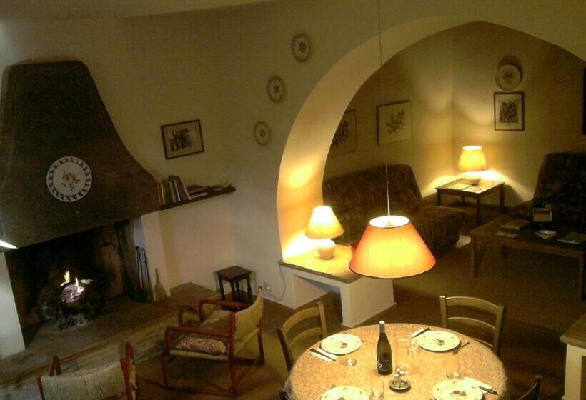 בית מלון כפרי Agriturismo Montecalvo